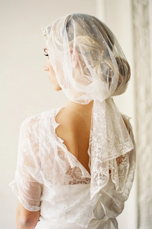 Sứ mệnh thiêng liêng của khăn cô dâu