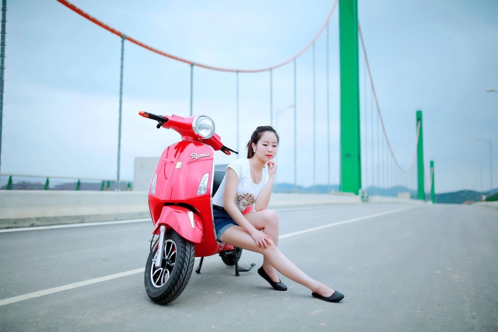 8 lý do phụ huynh mua xe máy điện vespa roma cho con