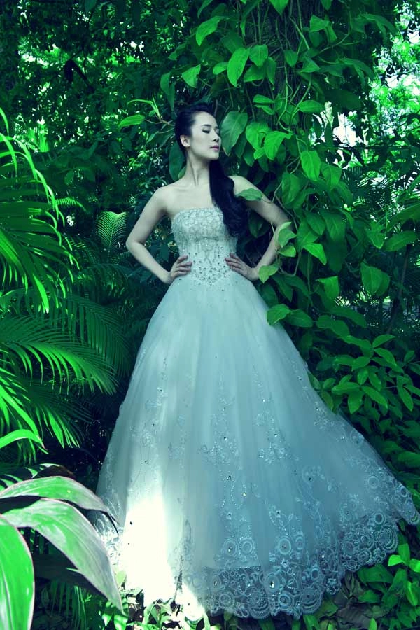 Thái hà chọn váy cưới cho mùa mới