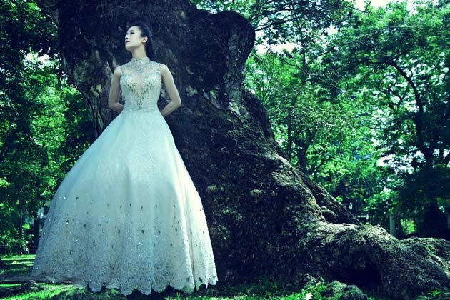 Thái hà chọn váy cưới cho mùa mới
