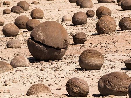 Tham quan thung lũng đá nổi danh tại argentina