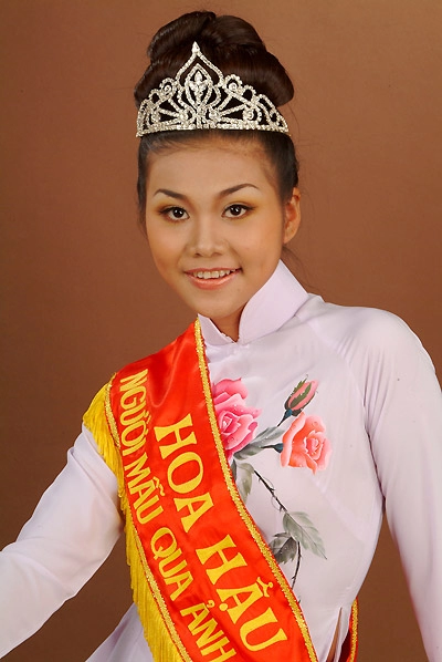 Thanh hằng từng là hoa hậu xóm nghèo