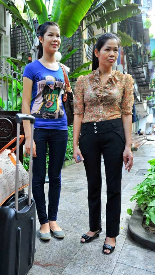 Thí sinh vntm bồi hồi chia tay gia đình