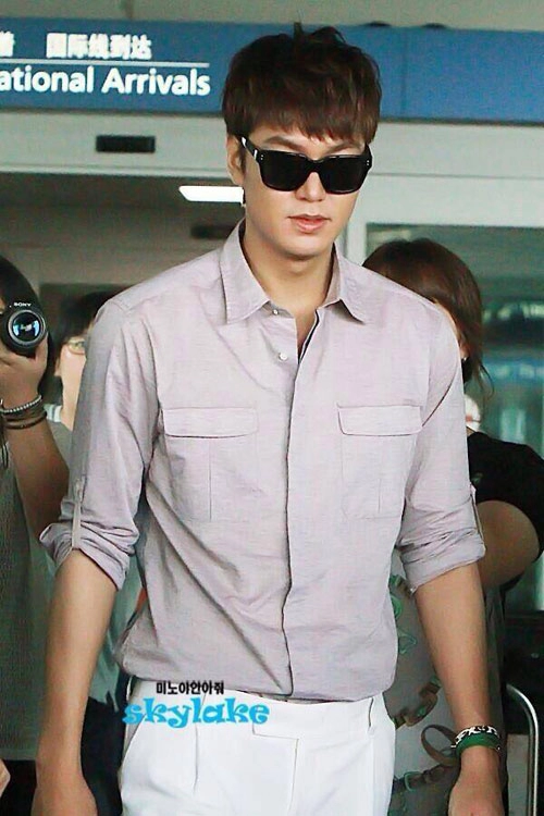 Thời trang kim tan từ phim ảnh ra đời thực