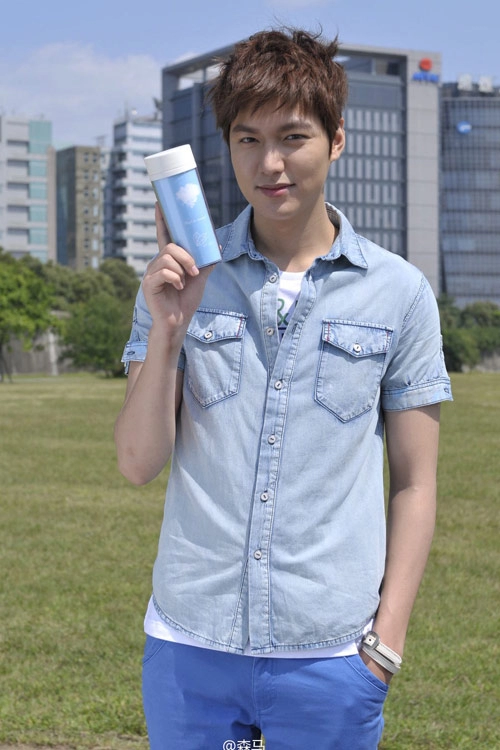 Thời trang kim tan từ phim ảnh ra đời thực