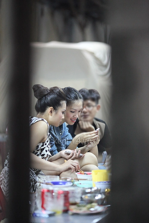 Thùy dung khóc cùng vương thu phương
