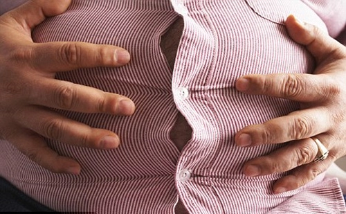 Trai việt phát ghen vì kim tan mặc vest