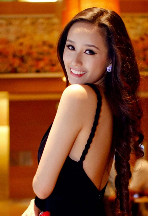 Trang điểm thu hút như mai phương thúy