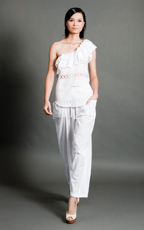 Trắng tinh khôi với thí sinh top model