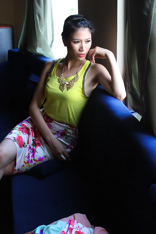 Trang trần ngoan hiền lạ thường