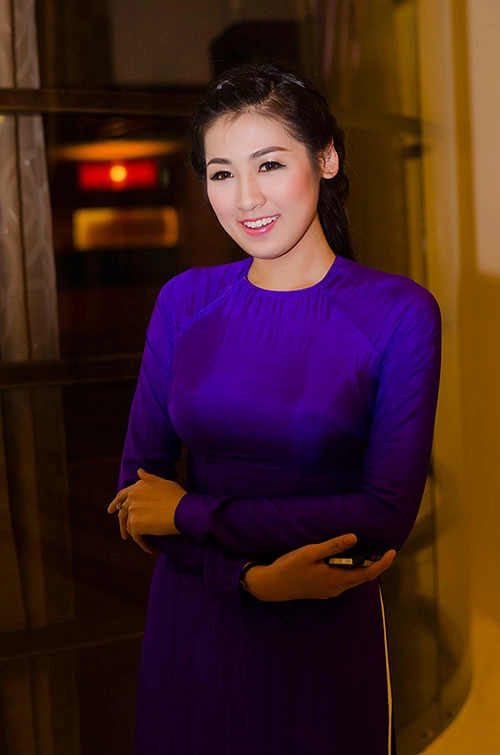 Tú anh hoàng anh thân thiết như chị em