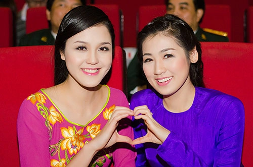 Tú anh hoàng anh thân thiết như chị em
