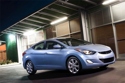  túi khí hyundai elantra bị nghi cắt đứt tai tài xế 