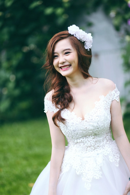 Váy cưới đẹp cho cô dâu nhỏ xinh