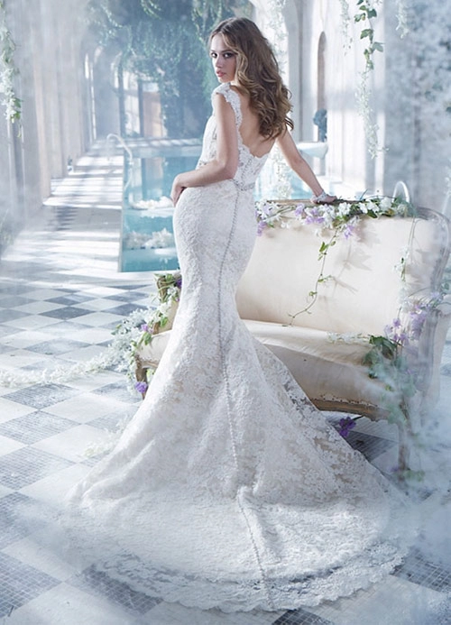 Váy cưới đuôi cá tôn vòng 3 quyến rũ
