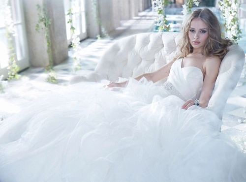 Váy cưới đuôi cá tôn vòng 3 quyến rũ