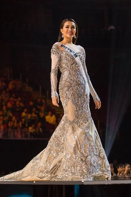 Váy dạ hội đẹp xuất sắc tin vui lại đến với lệ hằng tại miss universe 2016