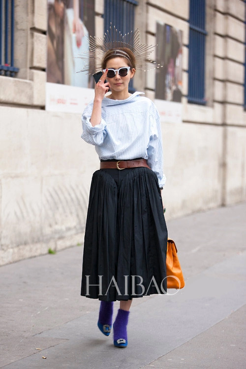 Váy midi tha thướt trong nắng hanh vàng