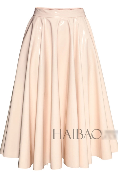 Váy midi tha thướt trong nắng hanh vàng