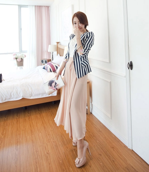 Váy midi và 7 ngày quyến rũ