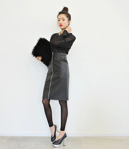 Váy midi và 7 ngày quyến rũ