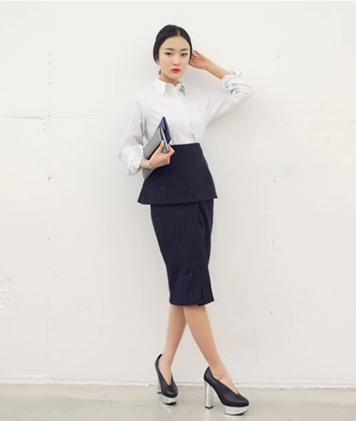 Váy midi và 7 ngày quyến rũ