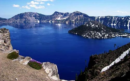 Vẻ đẹp huyền bí của công viên crater lake