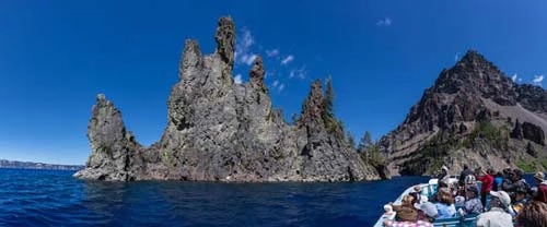 Vẻ đẹp huyền bí của công viên crater lake