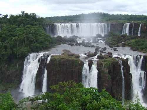 Vẻ đẹp kỳ vĩ của thác nước iguazu