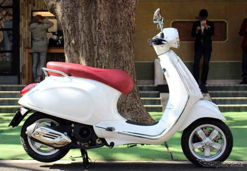  vespa primavera 125 giá 4200 usd tại nhật 