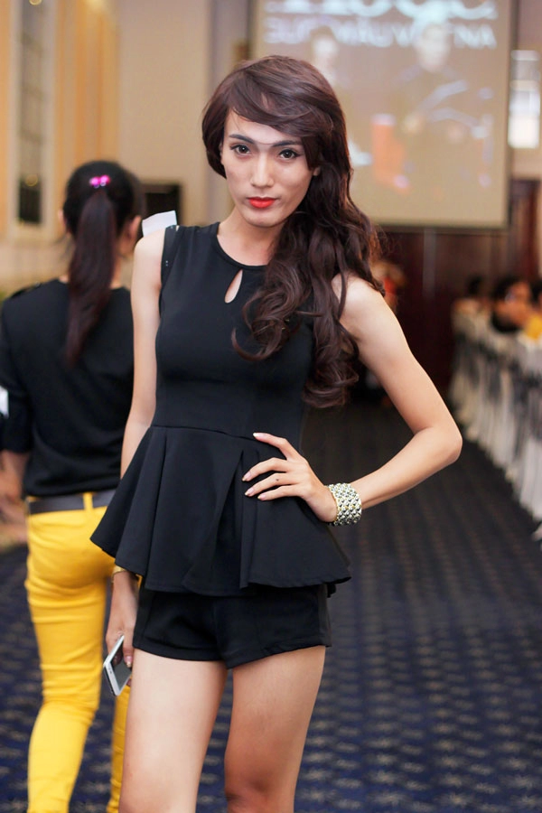 Vietnams next top model có đất cho gay