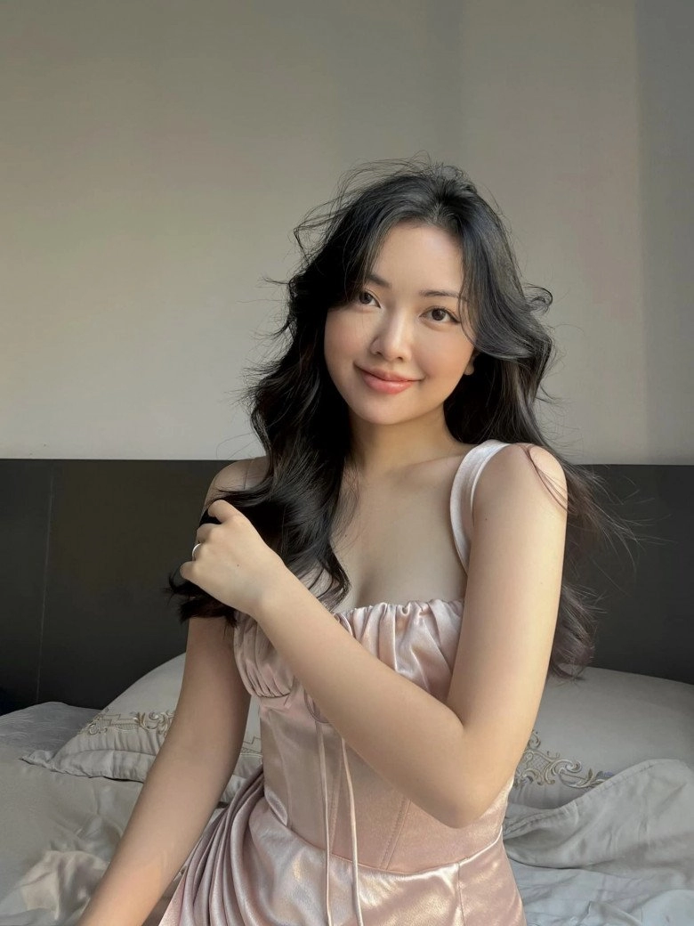 Vợ hot girl của hà đức chinh mặt hoa da phấn nhan sắc uy tín đánh bại cam thường