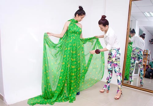 Vũ thu phương thiết kế hay buôn vải