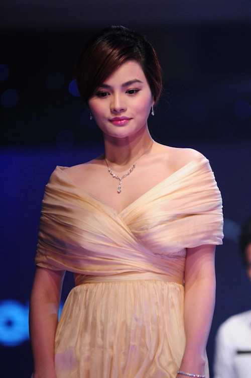 Vũ thu phương xinh đẹp làm giám khảo