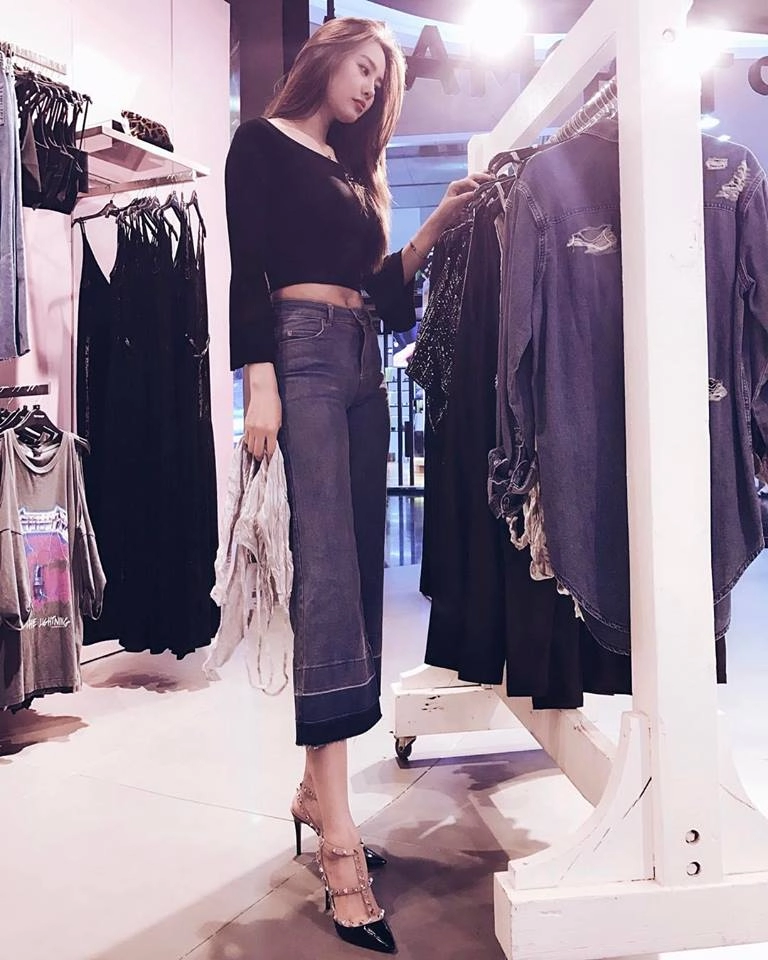 Vừa công khai yêu nhau lâm vinh hải và linh chi đã ngấm ngầm khoe vòng đôi