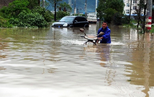  xe siêu sang ngập nước ở trung quốc 