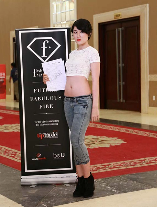 Xem thí sinh next top model khoe eo