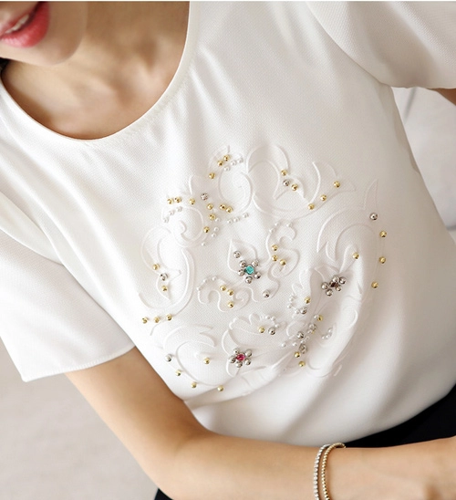Xinh đẹp trong nắng cùng sơ mi trắng