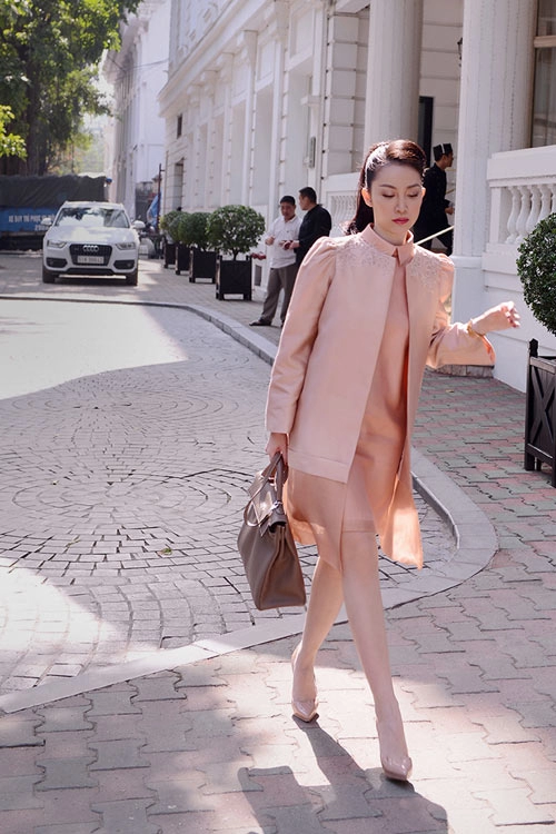 Xuống phố đầu đông sang chảnh như linh nga