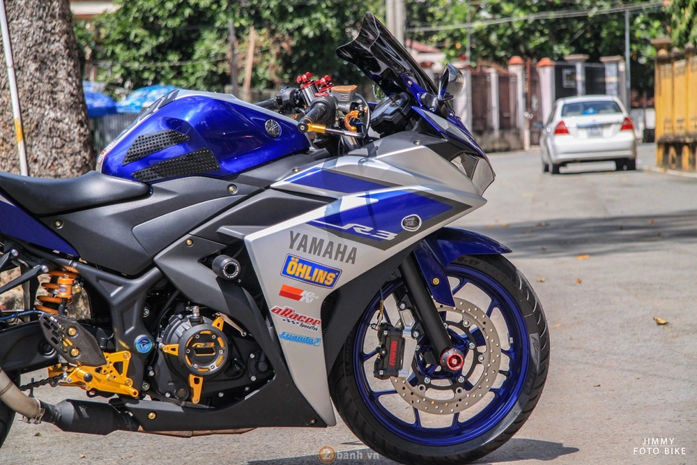 Yamaha r3 mạnh mẽ và nổi bật của biker bình dương