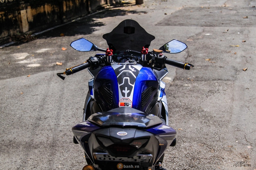 Yamaha r3 mạnh mẽ và nổi bật của biker bình dương