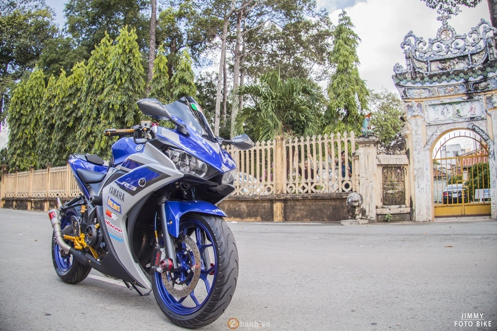 Yamaha r3 mạnh mẽ và nổi bật của biker bình dương