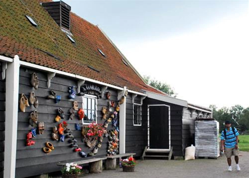 Zaanse schans - chốn bình yên của những cối xay gió