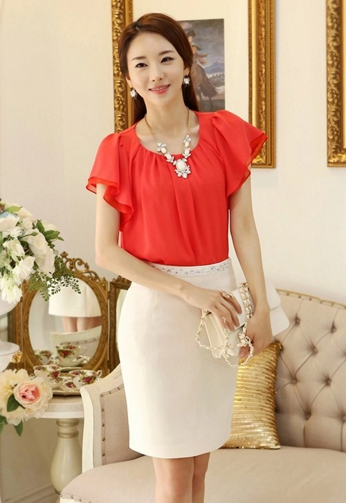 4 biến thể gợi cảm của sơ mi công sở