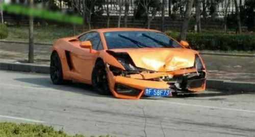  5 xe lamborghini gặp nạn cùng một ngày ở trung quốc 