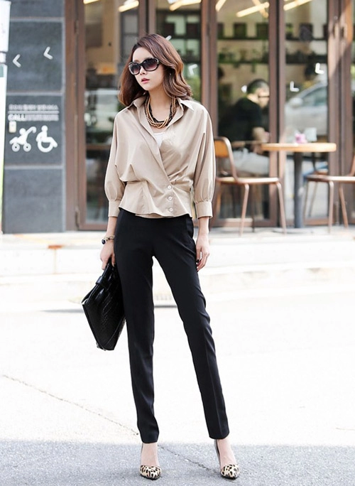 6 món đồ phụ nữ u40 nên tránh ở công sở