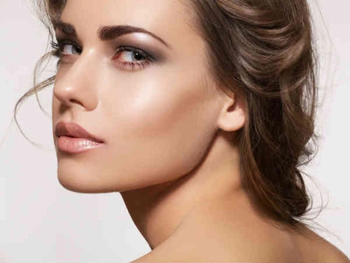 7 mặt nạ tự chế giúp đôi môi mềm mại