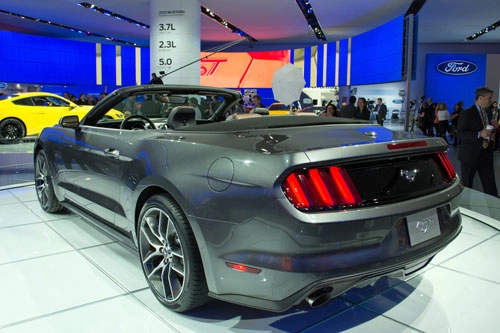  ảnh chi tiết ford mustang convertible 2015 