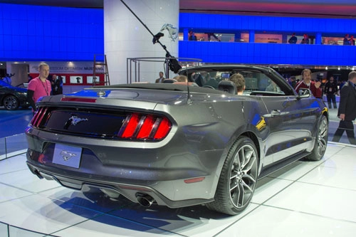  ảnh chi tiết ford mustang convertible 2015 