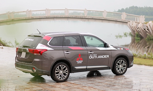  ảnh chi tiết mitsubishi outlander 